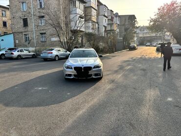 BMW: BMW 5 Series (F10) sedan – gümüş rəng. Texniki xüsusiyyətlər və — 2