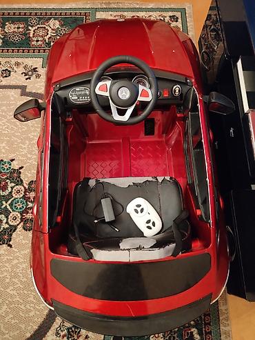 ev masin: Uşaq üçün elektrikli minik maşını – Mercedes üslubunda, qırmızı rəng — 2