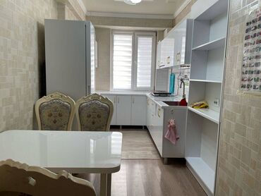 4 комнатная элитка: 3 комнаты, 95 м², Элитка, 2 этаж, Евроремонт