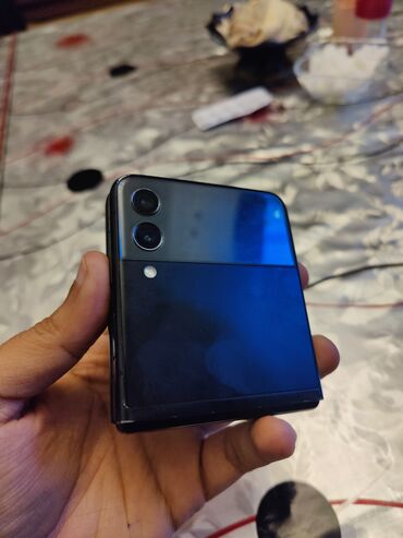 Samsung: Samsung Z Flip, 256 GB, rəng - Qara, Simsiz şarj, İki sim kartlı, Düyməli — 10