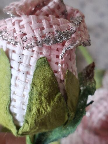 Süni güllər: Dekorativ mini çiçək dəstəsi – toxuma fakturalı qızılı simli parıltılı — 11