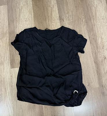 ZARA BASIC qadın bluzası - Rəng: qara - Model: qısaqoll, yumru yaxalı