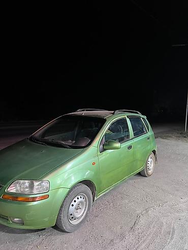 Chevrolet Aveo: 2002 г., 1.5 л, Механика, Бензин, Хэтчбэк — 4