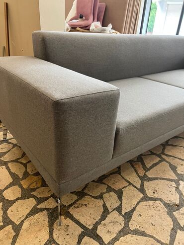 мебель со склада: Прямой диван, цвет - Серый, Новый