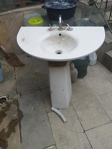 hamam ucun tulpan: Pilləli ayaqlı hamam lavabosu və qarışdırıcı kran dəsti - Material — 7