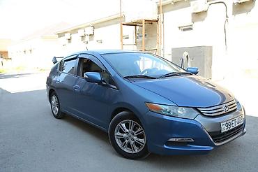 Honda: Honda Insight Hybrid, mavi rəng, 5 qapılı liftbek gövdə. Əsas — 1