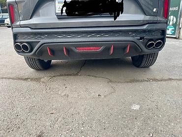 geely mk: Geely Coolray üçün arxa bamper alt difüzor (orijinal üslub). çat var — 3
