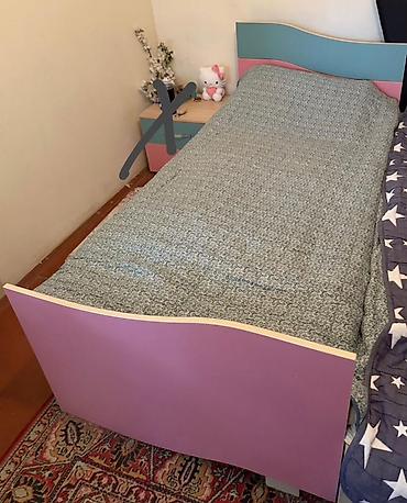 Детская мебель: Kitab dolabı, iki çarpayı satılır. Dolabın qiyməti 80 azn İki çarpayı — 2
