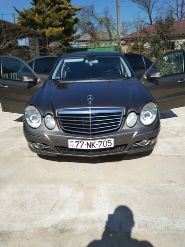Mercedes-Benz: Mercedes-Benz E 220: 2.2 l | 2008 il Sedan — 14