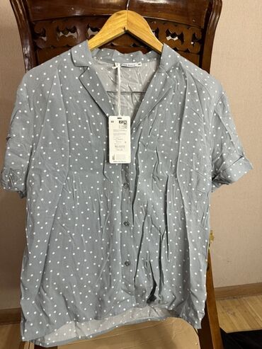 женские куртки адидас: Женская блуза ZARINA BASIC - Цвет: серо-голубой с белым горохом -