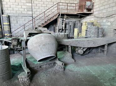 по бетону: Бетономешалка Гравитационная, Большая (более 300 л)