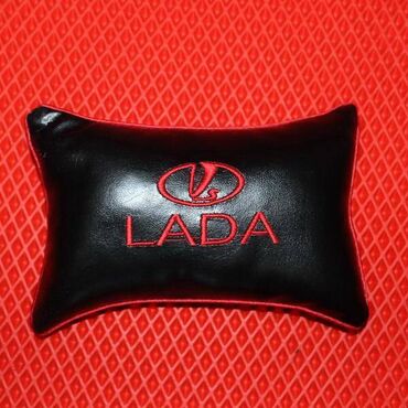 lada tekeri: LADA qırmızı saplı yastıq