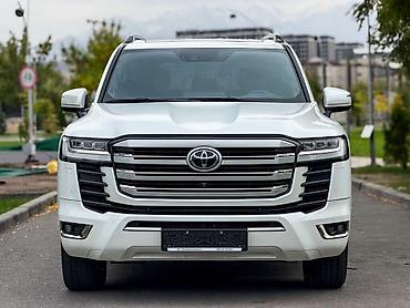 Toyota Land Cruiser: 2023 г., 3.5 л, Автомат, Бензин, Внедорожник