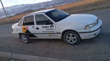 Daewoo: Daewoo Nexia: 1995 г., 1.5 л, Механика, Бензин, Седан