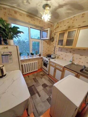 квартира 4 микрайон: 1 комната, 32 м², 104 серия, 4 этаж, Косметический ремонт