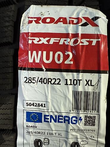 Зимняя шина ROADX RXFROST WU02 размером 285/40 R22. Характеристики: -
