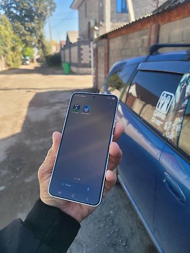 samsung galaxy s10e: Samsung Galaxy S24, Б/у, 256 ГБ, цвет - Золотой, 1 SIM, 2 SIM — 3