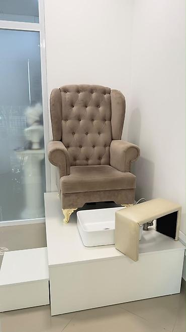ucuz mebeler: Pedikür üçün salon komplekti - Yüksək arxalı, düyməli kapitone — 1