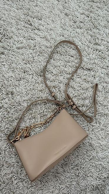 Классические сумки: Сумка Charles &Keith оригинал (золотая фурнитура снимается) - — 2