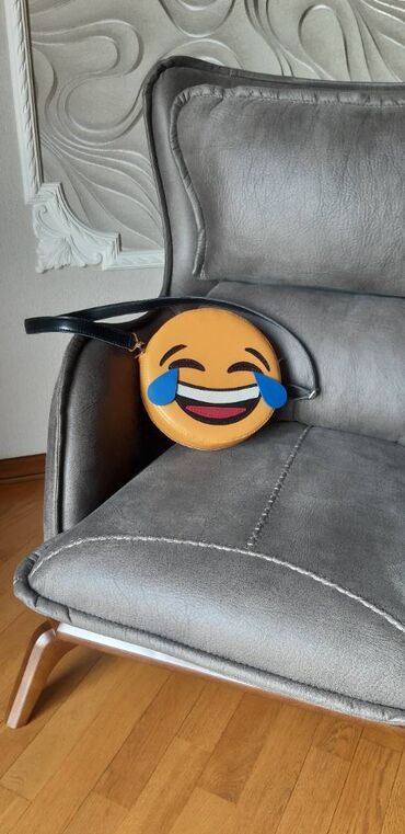 usag bezi: Uşaq üçün emoji çanta. Uşaq çantası təbbi dəridən tamamilə əl işidir