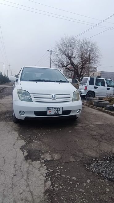 Toyota: Toyota ist: 2004 г., 1.3 л, Автомат, Бензин