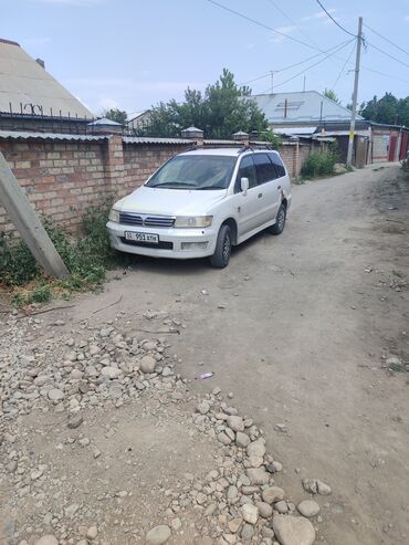 mpv мпв: Mitsubishi Chariot: 2001 г., 2.4 л, Типтроник, Бензин, Минивэн