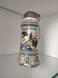 qab qaşiq: Bu — alman pivə krujkasıdır (Krug), “Reservistenkrug” adlanan at lalafo.az qab qaşiq: Bu — alman pivə krujkasıdır (Krug), “Reservistenkrug” adlanan