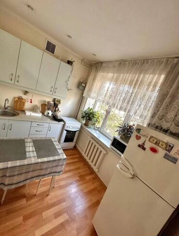 коттедж золотые пески: 2 комнаты, 50 м², 105 серия, 4 этаж, Евроремонт
