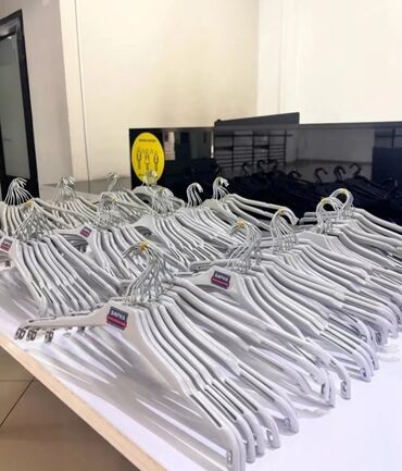 Торговля: Продаю оборудование,мебель в связи закрытием магазина одежды есть всё — 20