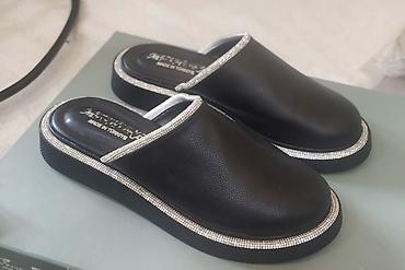 Qadın üçün şık sabot/tapş sandalet - Rəng: qara - Material lalafo.az -da Qadın üçün şık sabot/tapş sandalet - Rəng: qara - Material