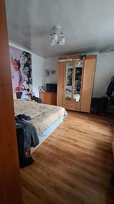 Продажа коттеджей и домов: ❗ПРОДАЮ на ПЕРВОЙ ЛИНИИ по ул. МЕДЕРОВА под БИЗНЕС, 4-х комнатный дом! at lalafo.kg — 18 Продажа коттеджей и домов: ❗ПРОДАЮ на ПЕРВОЙ ЛИНИИ по ул. МЕДЕРОВА под БИЗНЕС, 4-х комнатный дом! — 18