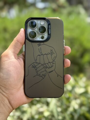 Kabrolar: Müxtəlif iPhone modelləri üçün çiçək naxışlı, şəffaf keys. Bu keys — 31