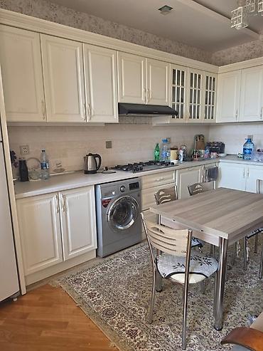 2 mertebeli: Mənzilin təsviri: - Geniş və işıqlı planlama: iri hol, bir neçə — 5