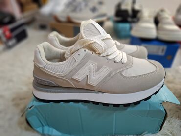 токио красовки: Кроссовки, 39.5, New Balance, Новый, цвет - Бежевый, Самовывоз, Платная доставка