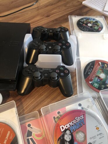 ps 1: Ps3 500gb,3eded joystich,1eded ps eye kamera ile birlikde, 50 oyun ve