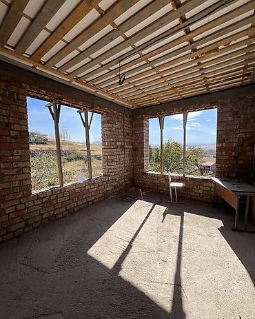 продаю дом село джал: 5 комнат, 160 м², 7 соток, Бишкек, Сарбан с. Собственник — 10