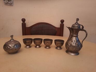 Kompleti posuđa: Set za (fildzan) soljice,posuda,cinija Set za šoljice, šećer. Dve na lalafo.rs — 14 Kompleti posuđa: Set za (fildzan) soljice,posuda,cinija Set za šoljice, šećer. Dve — 14