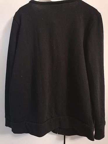 Sviterlər: Подходит на 40-42. Bir az qarın olan adama çox gəşəng — 19