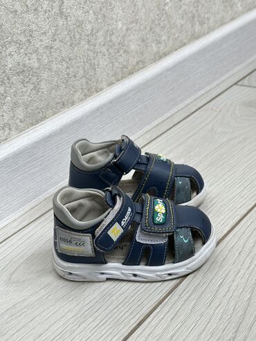 синие туфли: Продаю детские ортопедические сандалии, в отличном состоянии, качество