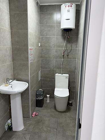 Продажа коттеджей и домов: Сдается коммерческое помещение 500 кВ 2 этажа можно все здание 4 — 15