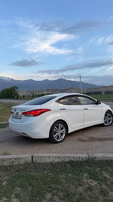 Hyundai Elantra: 2012 г., Бензин, Седан