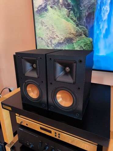 Zvučnici i stereo sistemi: Klipsch R-14M Bookshelf Zvučnici Opis: Klipsch R-14M kompaktni — 9
