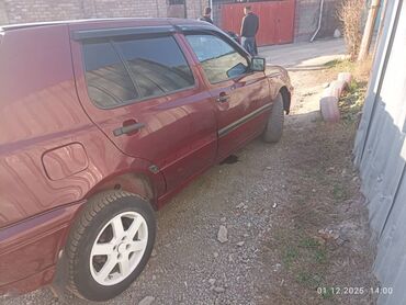 Volkswagen: Volkswagen Golf: 1993 г., 2 л, Механика, Бензин, Хэтчбэк — 6