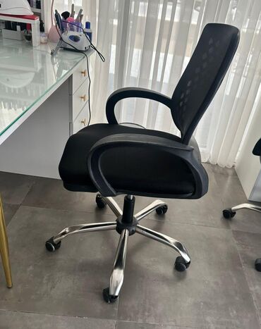 Çarpayılar: ✔️90 man(Xırdalan, AAAF park). 1 ədəd var. Salon üçün Kreslo.Təcili