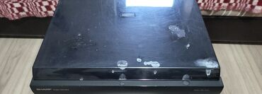 Динамики и колонки: Продам SHARP из 80г, без колонок нету, без пульта, стоял долго, сд — 6