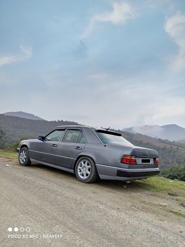 volkswagen jetta 2: Mercedes-Benz E 230: 2.5 л | 1991 г. Седан