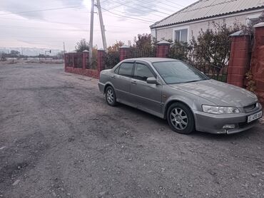 Honda: Honda Accord: 2000 г., 2 л, Механика, Бензин, Седан