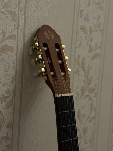 Tar: Klassik gitara