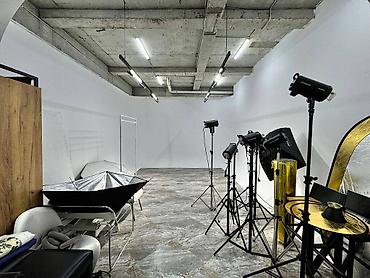 купить офис: Магазин, В бизнес центре, 371 м² Действующий, Частично с оборудованием, С ремонтом, Water сommunications, Sewerage сommunications, Heating сommunications, 1 линия — 7
