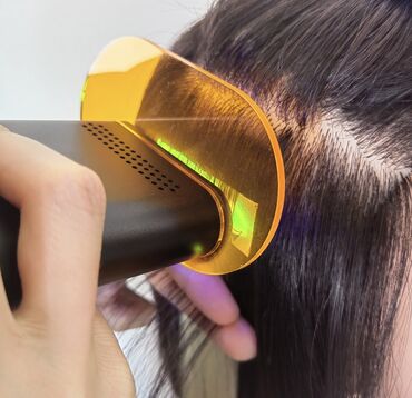 салона красоты: Продаю V Light hair extension machine 
Для наращивания волос 
Новый
